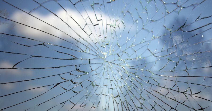 Shattered Glas